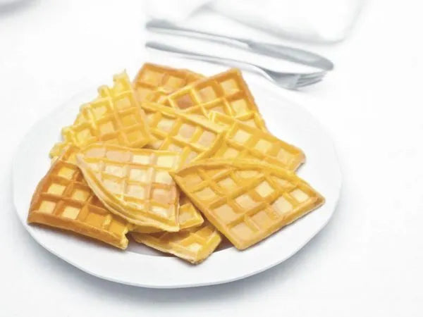 Ferro Ferratelle Cbe Manuale 2060200: Accessorio da cucina in ferro battuto per la preparazione di tradizionali dolci abruzzesi, dotato di pratici manici in legno. | Dematteis.it