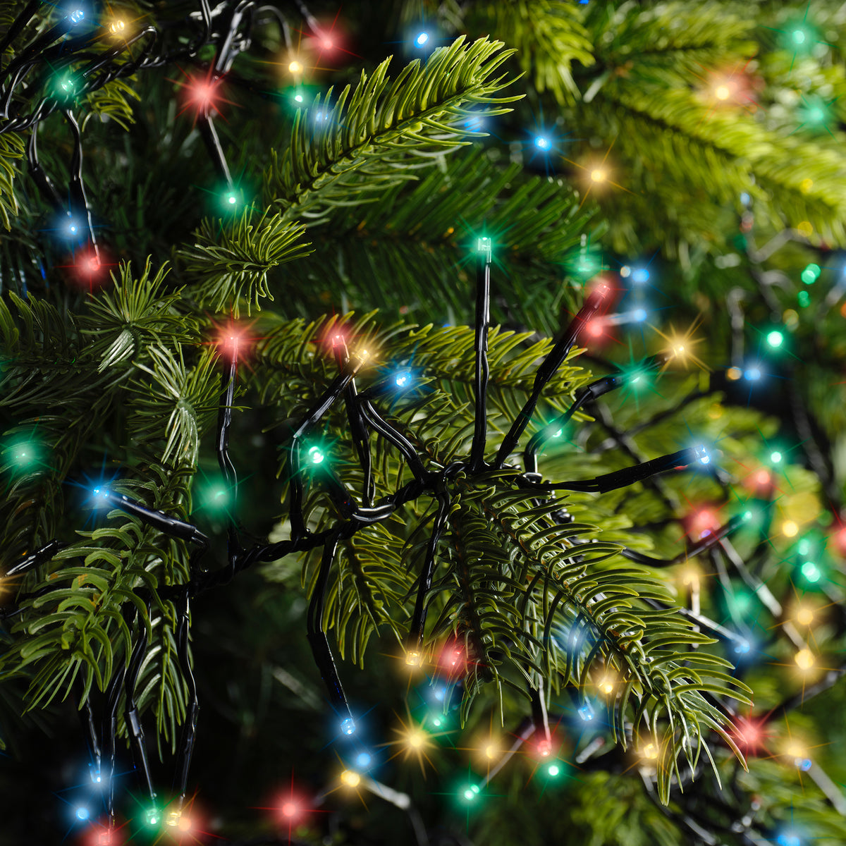 Luci Natale Cluster 768 Led Multicolor