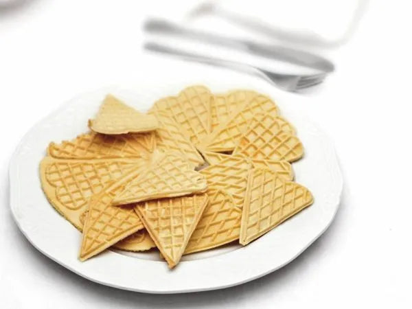 Ferro Ferratelle Elettrico 8055100: Accessorio da cucina in ferro battuto per preparare tradizionali dolci abruzzesi a forma di cuore. | Dematteis.it