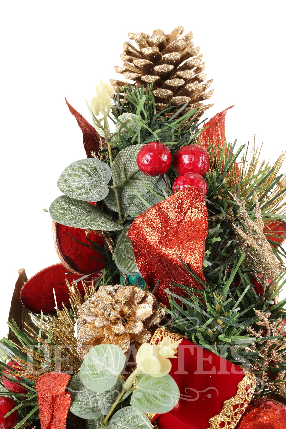 De Matteis, Albero decorato rosso oro 30x45 cm con pigne dorate glitterate, bacche rosse lucide, foglie verdi, nastro rosso brillante e rami di pino naturali - DeMatteis.it