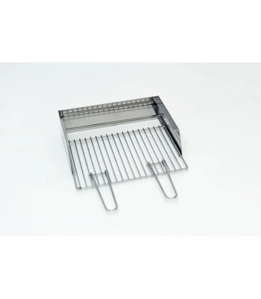 Kit Paratia e Griglia Milano Lisa in acciaio inox per Milano Grill. Doppia altezza cottura, montaggio semplice. Massimizza versatilità del braciere. | Dematteis.it