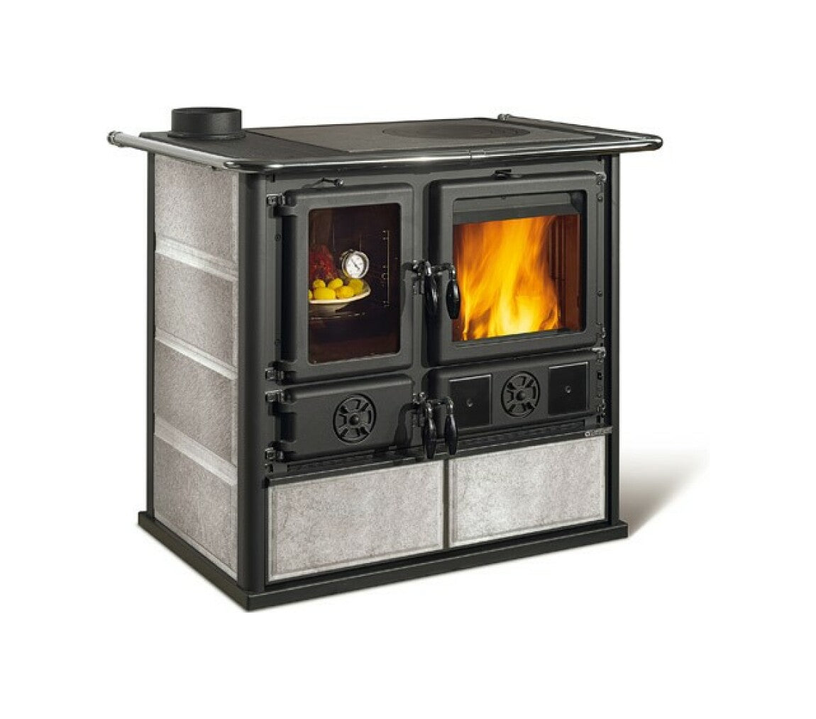 Nordica Cucina Legna Rosa Sx Reverse VST stufa a legna con piano cottura in pietra naturale per riscaldamento e cottura - DeMatteis.it