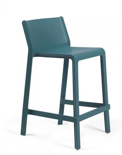 Sgabello Nardi Mini Trill in colorazione ottanio, linee moderne con schienale alto 85 cm e seduta a 65 cm, perfetto per banconi bar e cucine, in polipropilene fiberglass. | Dematteis.it