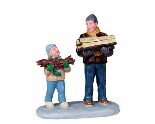 Firewood For The Hearth Lemax figurine decorativa natalizia per villaggio di Natale con personaggi che trasportano legna - DeMatteis.it