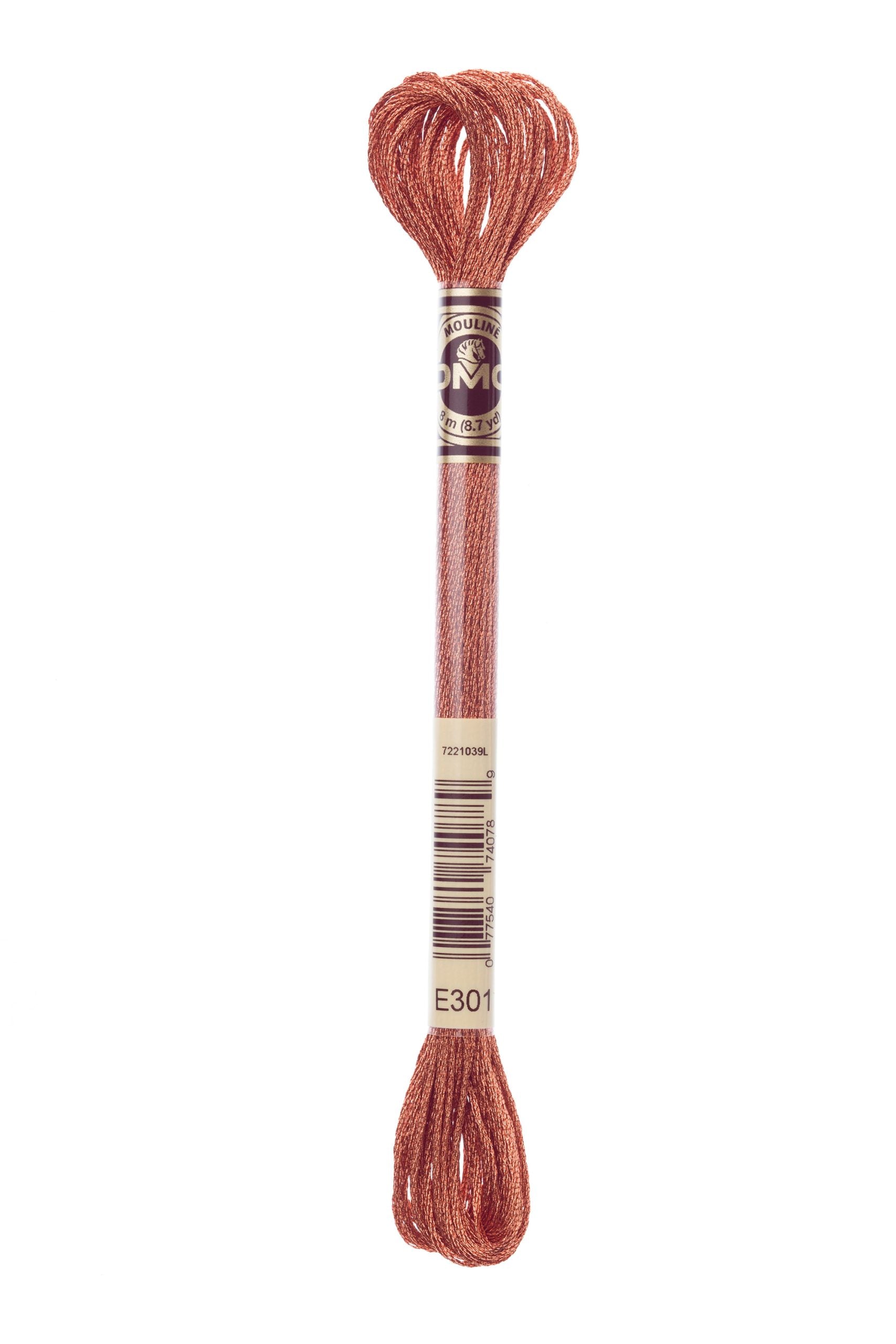 Cotone Dmc Mouline Effet Lumiere Colore E301: Filo di cotone pregiato con effetto luminoso, disponibile in una vasta gamma di colori vivaci per progetti di cucito, ricamo e lavorazioni artigianali. | Dematteis.it