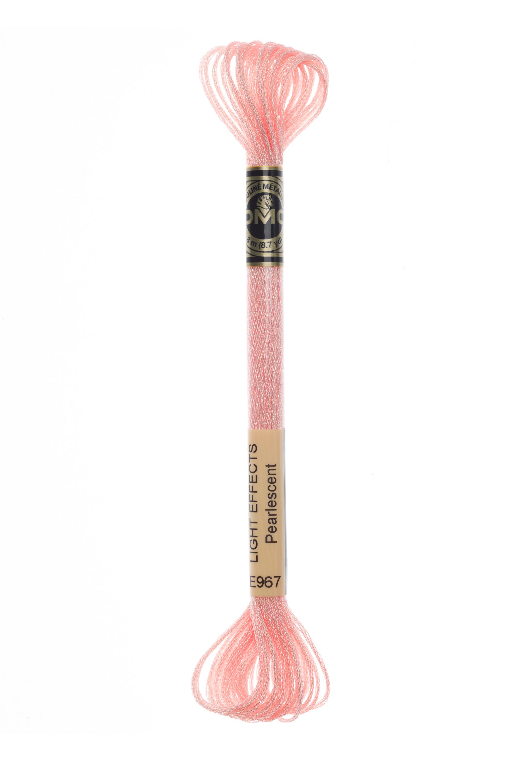 Cotone Dmc Mouline Effet Lumiere Colore E967: Matassa di filato in cotone dalla brillante finitura luminosa, disponibile in una vasta gamma di colori vivaci. | Dematteis.it