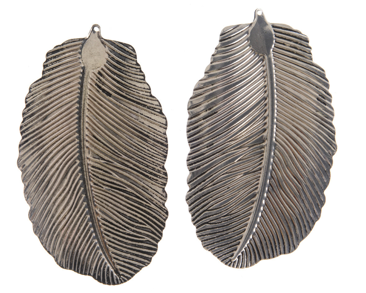 Piuma Ferro Con Gancio Silver Set2 decorazioni in ferro battuto a forma di piuma con gancio per appendere - DeMatteis.it