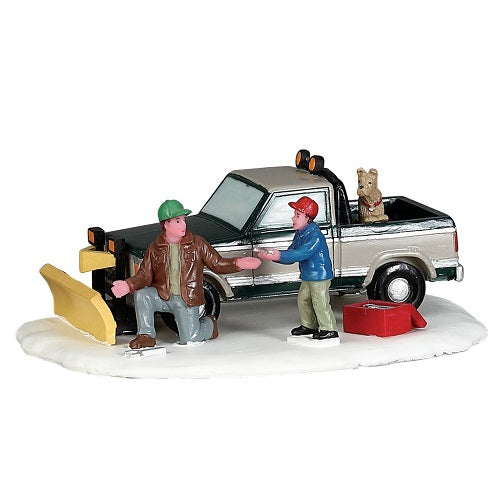 Snow Plow Set-Up Lemax decorazione natalizia con pickup e personaggi per villaggi natalizi - DeMatteis.it
