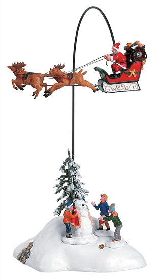 Santa Claus Is Coming To Town Lemax decorazione natalizia animata con slitta e renne per villaggio di Natale - DeMatteis.it