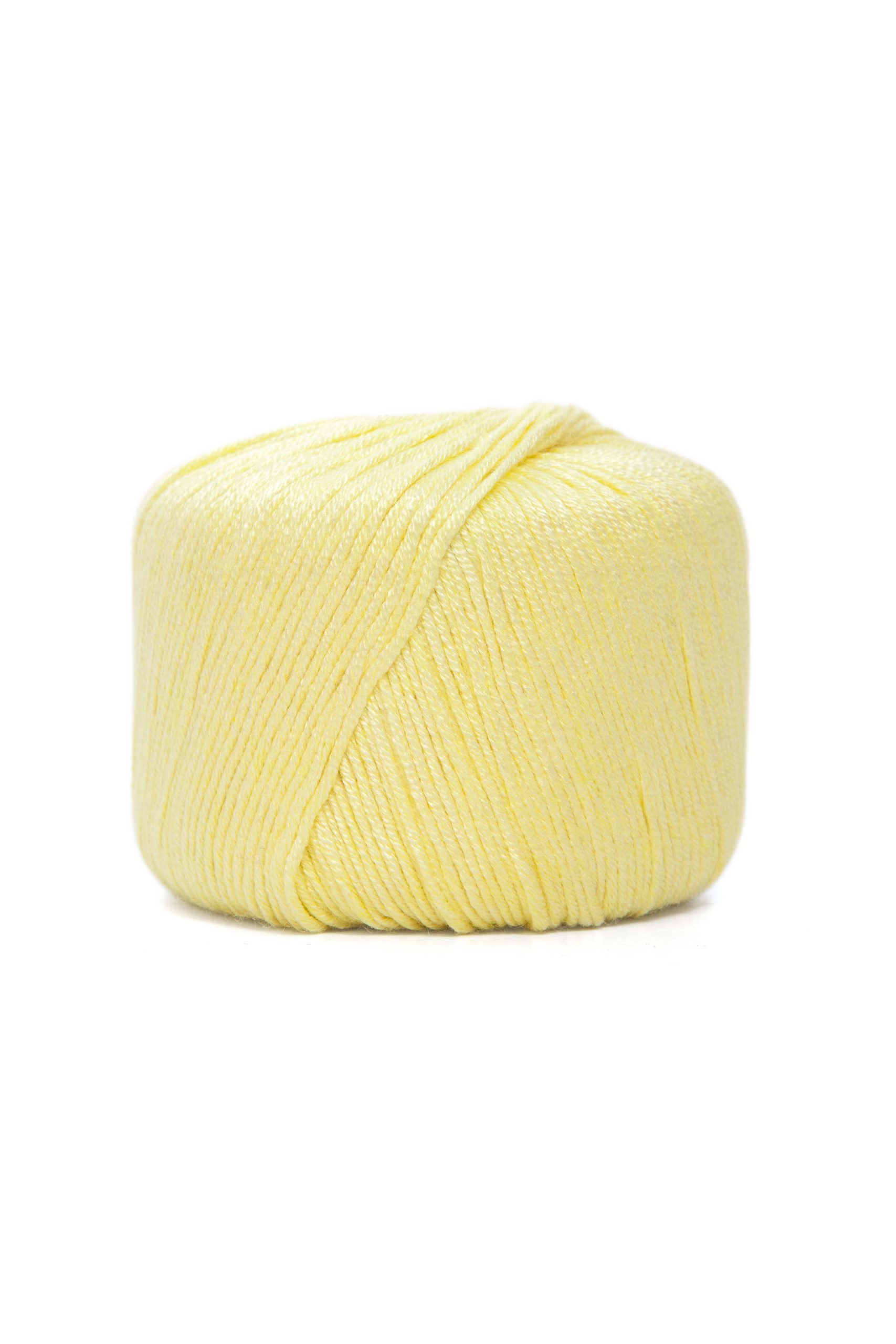 Lana Dmc Angel Colore 116: Filato morbido e setoso in 100% acrilico, disponibile in una vasta gamma di tonalità vivaci, ideale per realizzare accessori e abbigliamento dall'aspetto delic. | Dematteis.it