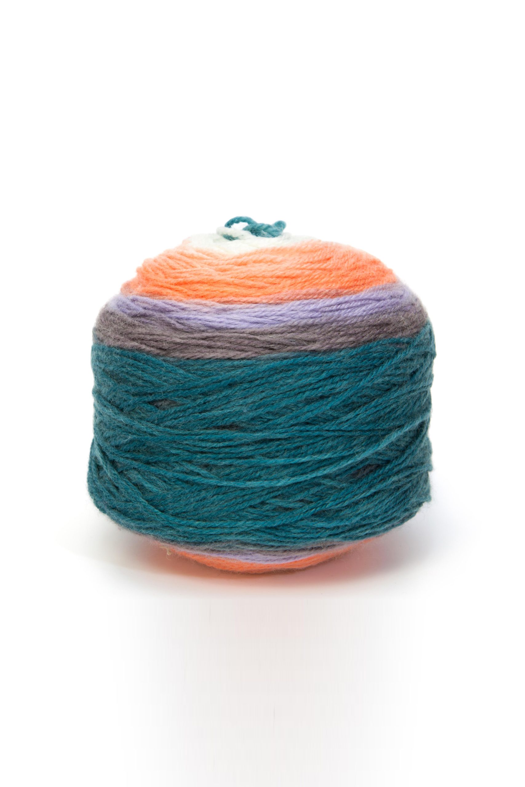 Lana Dmc Revelation Colore 203: Matassa di filato morbido e pregiato in variegata tonalità di colori, ideale per realizzare lavorazioni a maglia e uncinetto. | Dematteis.it