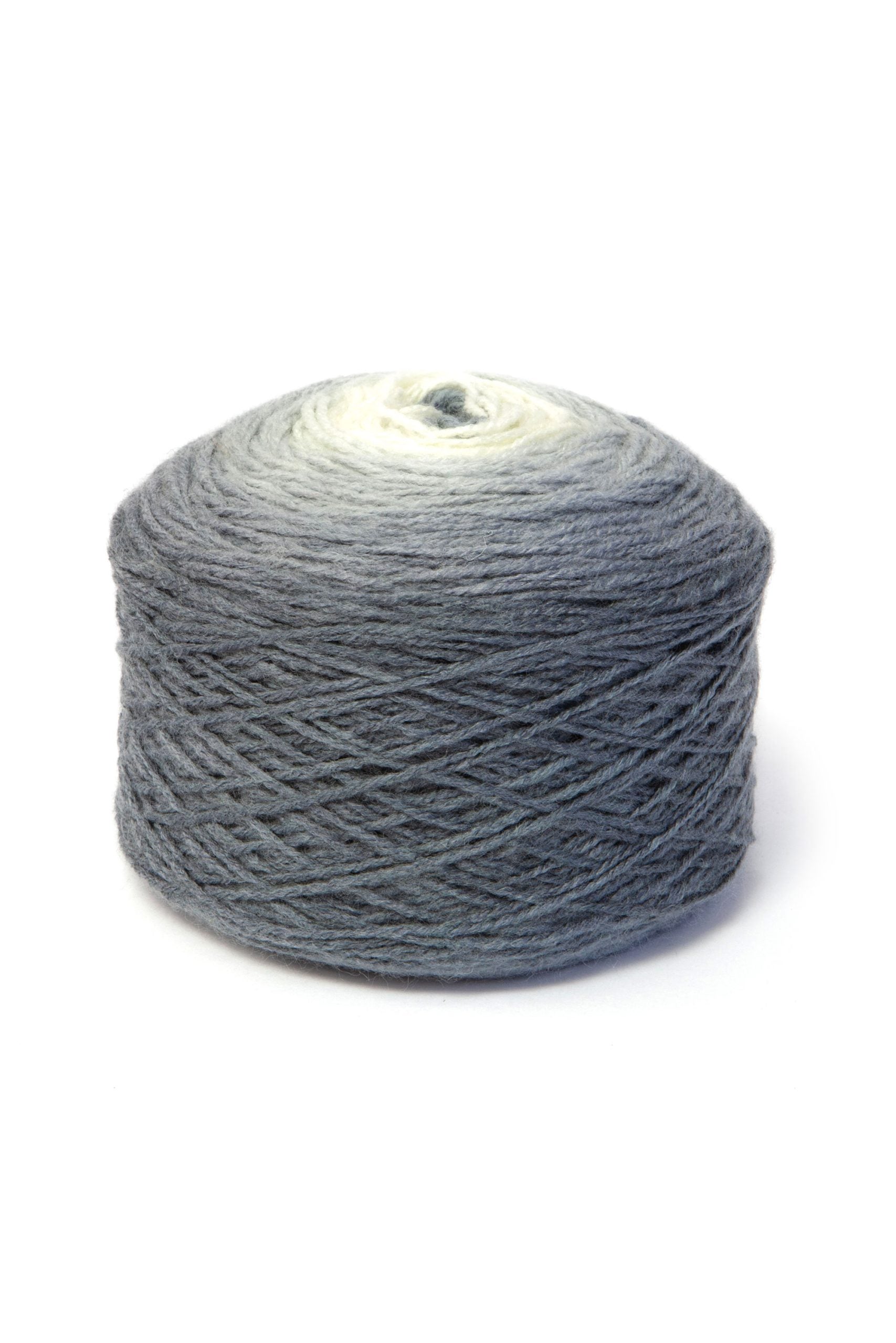 Lana Dmc Revelation Colore 209: Matassa di filato in lana acrilica con colori vivaci e sfumati, ideale per la realizzazione di lavorazioni a maglia e uncinetto. | Dematteis.it