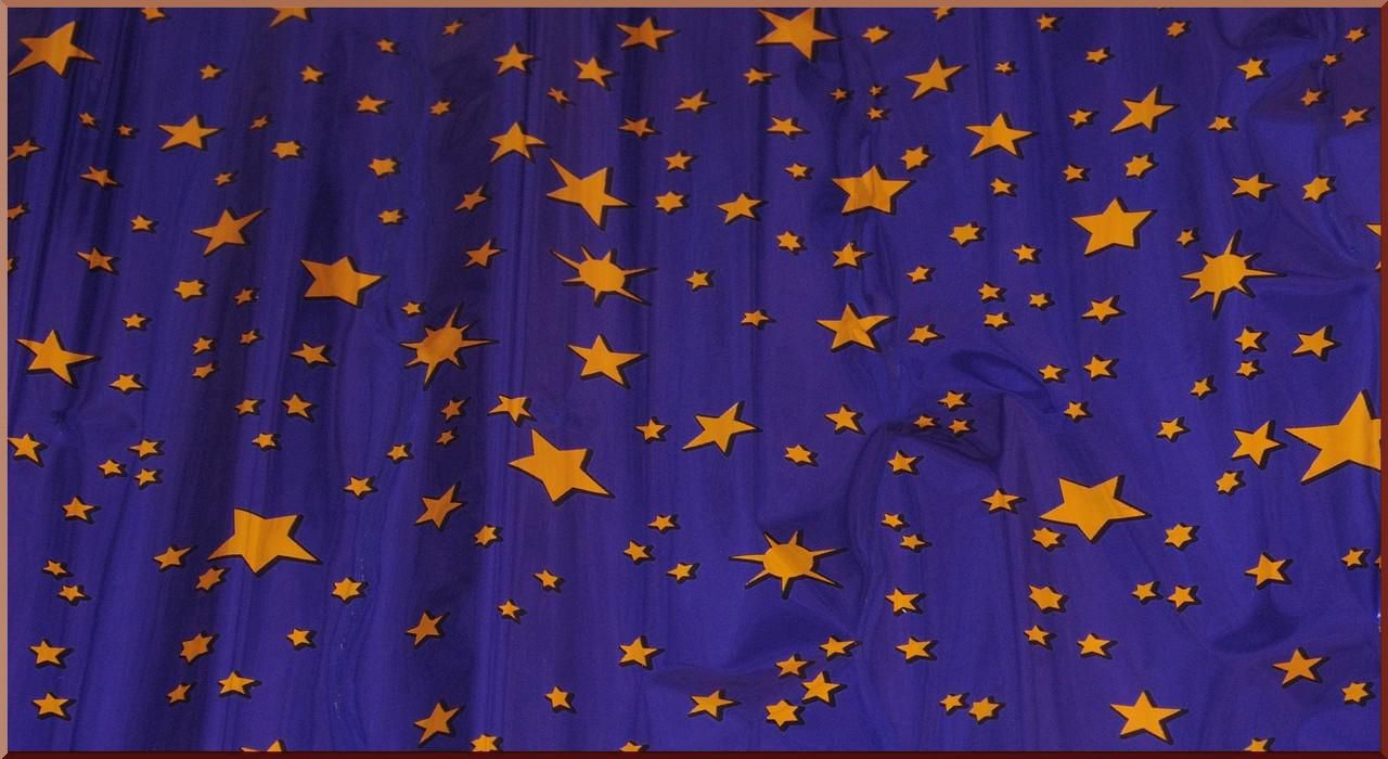 Rotolo Carta Cielo Metallizzata 70X100 cm oro per confezionamento e decorazioni creative - DeMatteis.it