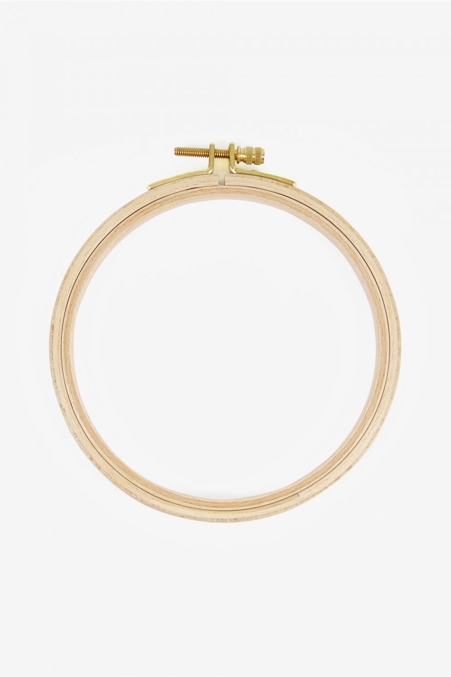 Telaio Dmc Ricamo Tondo 12,5 Cm: Struttura circolare in legno per eseguire lavori di ricamo e punto croce di dimensioni adatte a progetti di piccole dimensioni. | Dematteis.it