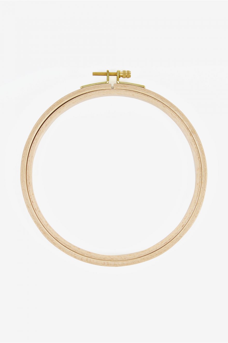 Talaio Dmc Ricamo Tondo 15,5 Cm: Accessorio circolare in tessuto per il ricamo manuale di disegni e motivi decorativi. | Dematteis.it