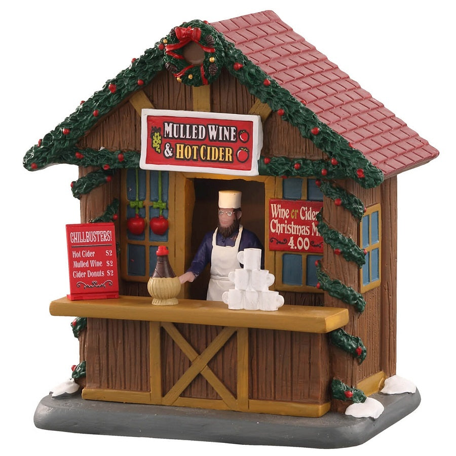 Bancarella Lemax Mulled Wine And Ciders con venditore, tetto rosso, decorazioni natalizie verdi, bancone legno per Villaggio Lemax natalizio. | Dematteis.it