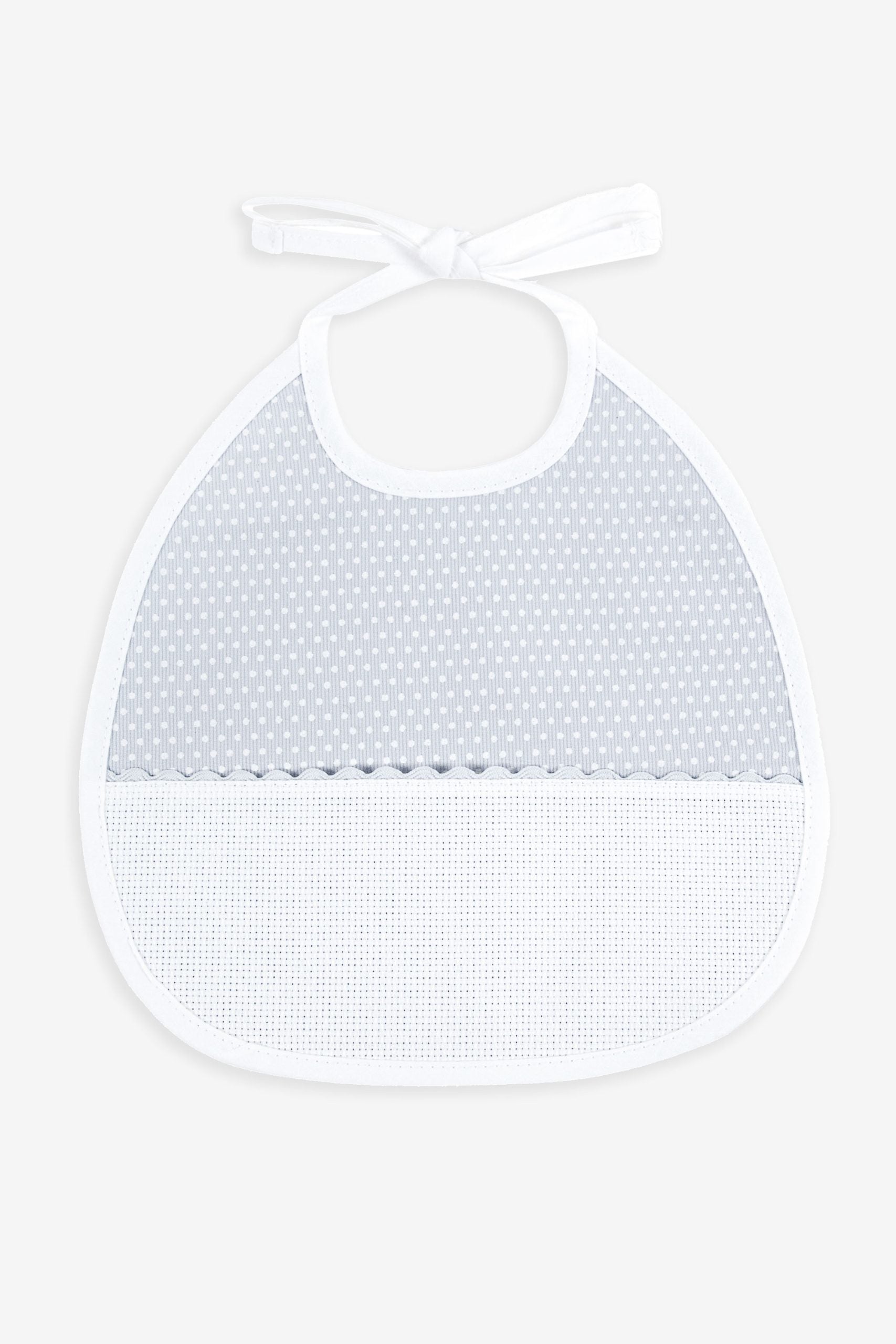 Bavaglino Dmc 3 Mesi Da Ricamare: Bavaglino in cotone bianco con motivi da ricamare adatto per bambini di 3 mesi. | Dematteis.it