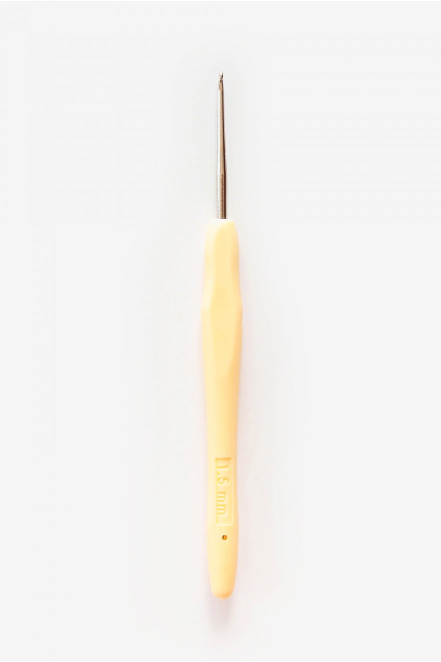 Uncinetto Dmc 1,5 Mm: Strumento a uncino in materiale resistente di dimensione ideale per lavorare a maglia e uncinetto con precisione e agilità. | Dematteis.it