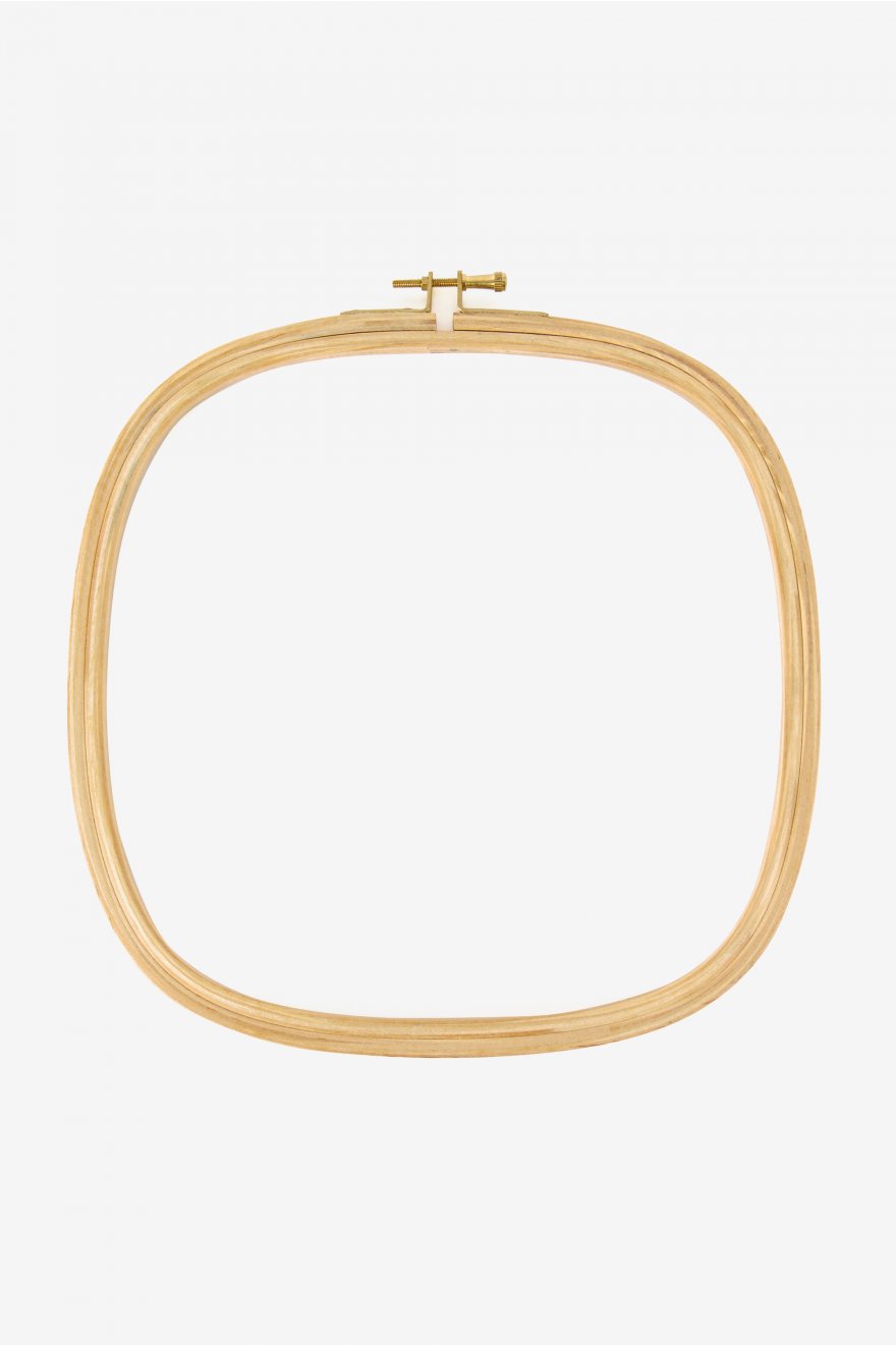 Telaio Dmc Ricamo Quadrato 25X25 Cm: Quadrato di dimensioni 25 per 25 centimetri realizzato in materiale resistente per l'esecuzione di ricami e merletti di vario genere. | Dematteis.it