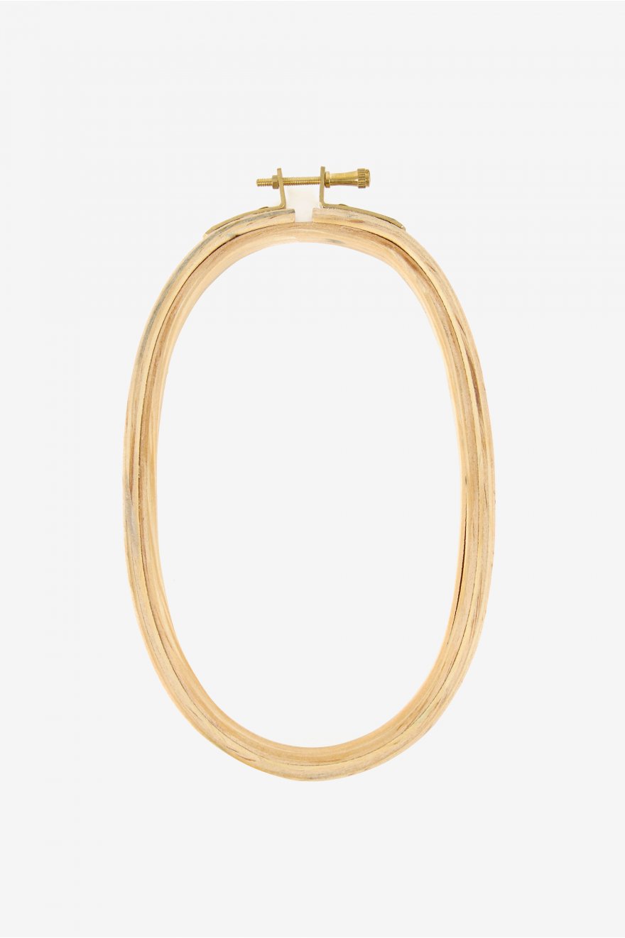 Telaio Dmc Ricamo Ovale 12,5X20 Cm: Struttura in legno con forma ovale ideale per eseguire lavori di ricamo e punto croce di dimensioni 12,5 per 20 centimetri. | Dematteis.it