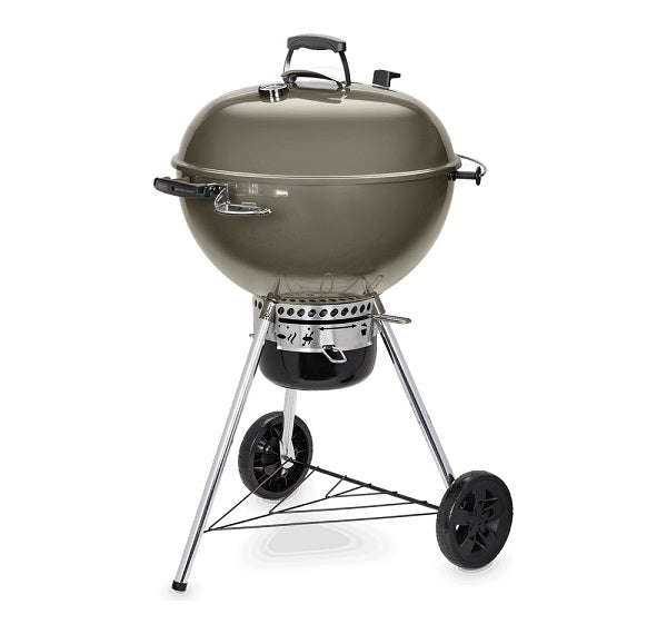 Barbecue Weber Master Touch 57 smoke grey con struttura in acciaio smaltato, sistema One-Touch in acciaio inox, griglia GBS incernierata e ruote da 20 cm, ideale per grigliate di qualità in giardino o terrazzo. | Dematteis.it