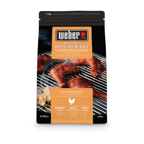 Confezione di chips Weber miscela pollo per barbecue, trucioli di legno certificati FSC® per aromatizzare pollo e volatili con un delicato aroma affumicato durante la cottura alla griglia. | Dematteis.it