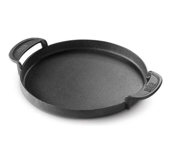Piastra in ghisa Weber liscia del sistema Gourmet BBQ, con superficie perfettamente uniforme per cotture ottimali di frittelle, toast e pancetta. Accessorio Weber essenziale per ampliare le funzionalità del barbecue. | Dematteis.it