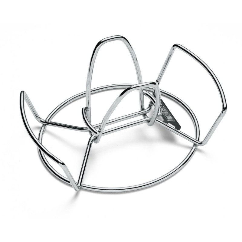 Supporto pollo Weber per cottura in acciaio cromato con design 2 in 1 per grigliare verticalmente, garantendo carne tenera e saporita che si stacca facilmente dall'osso, dimensioni 16,5x23,6x12,7 cm. | Dematteis.it
