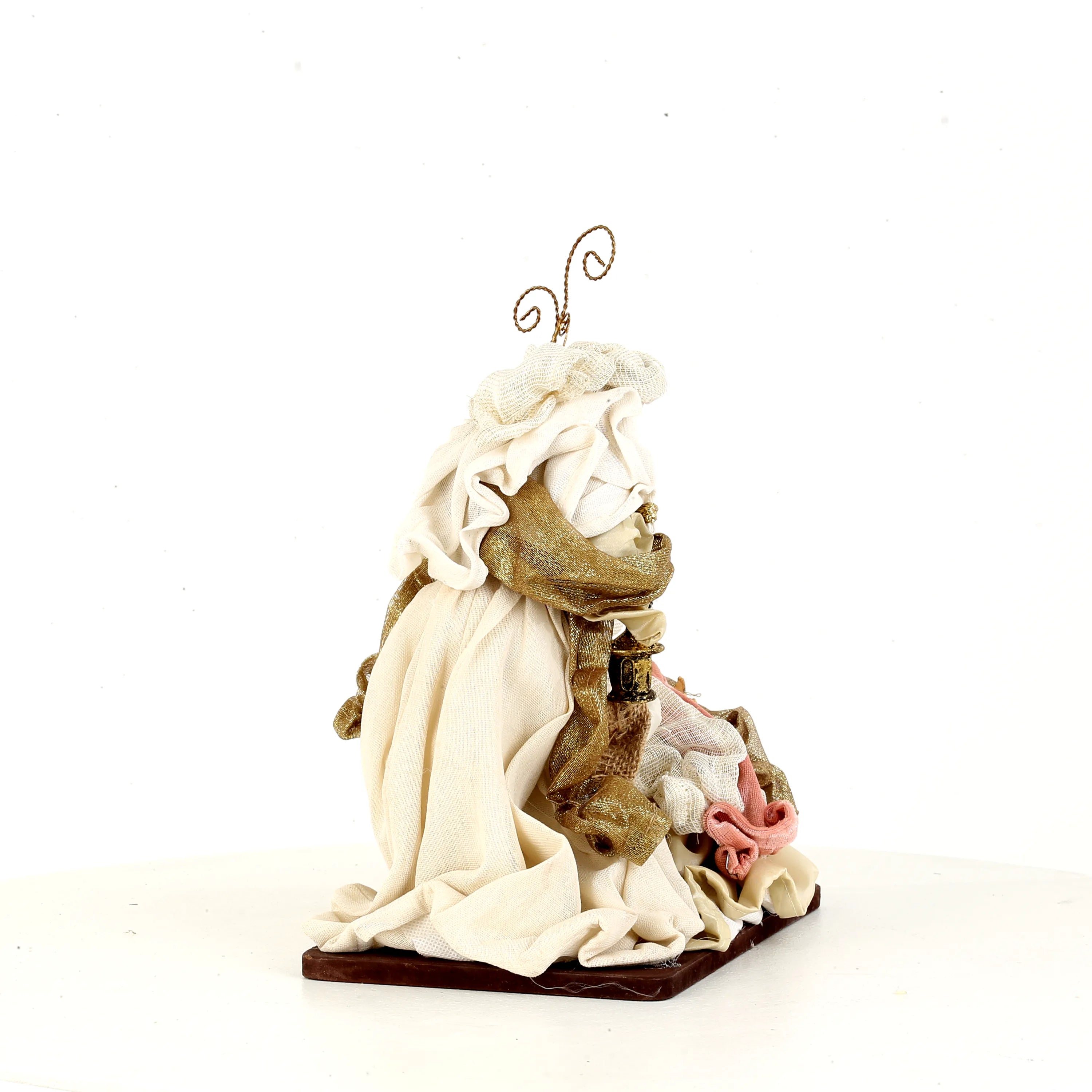 Natività Su Base Rosa Beige 26x15x30 Cm