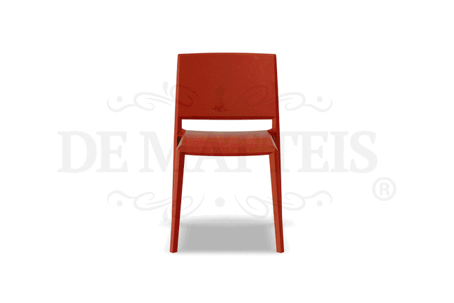 Sedia da giardino in resina rossa vista frontalmente con schienale dritto e gambe rastremante, design minimalista per esterni | DeMatteis.it