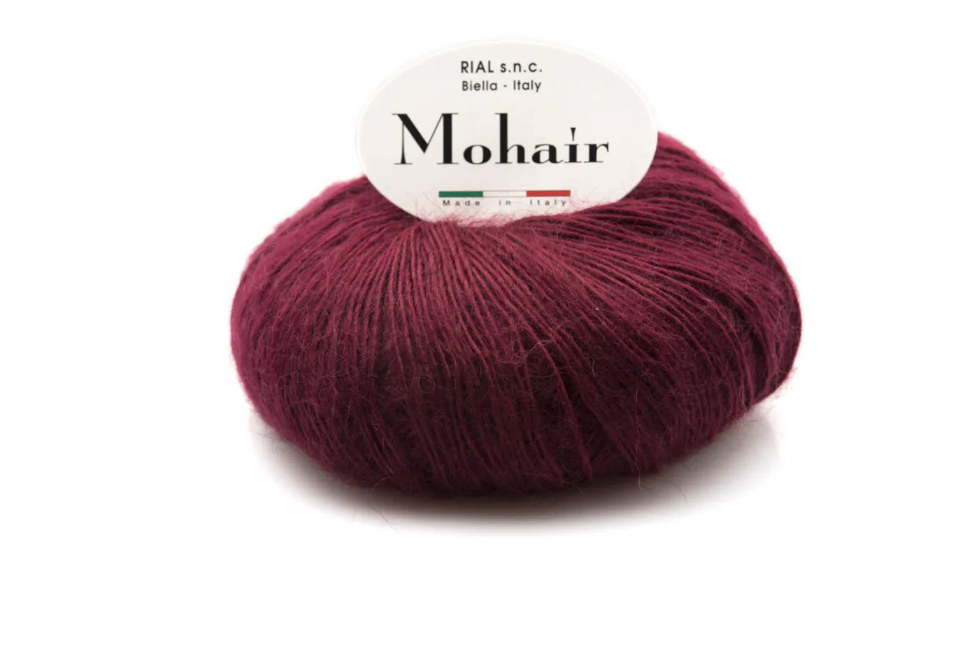 Rial, Filato Mohair 50 g Colore 16 in tonalità bordeaux scuro con etichetta bianca ovale per lavori a maglia e uncinetto - DeMatteis.it