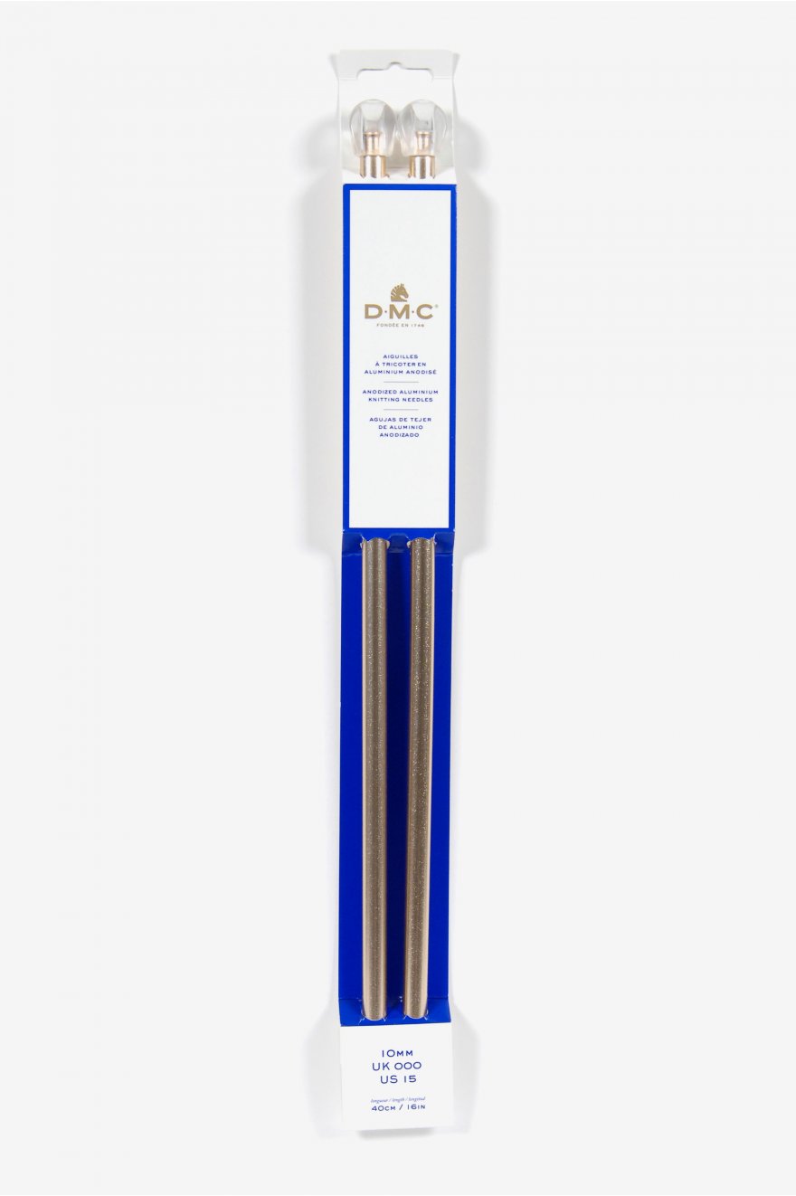 Ferri Dmc 10 Mm 40 Cm: Attrezzo in ferro battuto con manici in legno, ideale per la preparazione di dolci e specialità della tradizione culinaria. | Dematteis.it