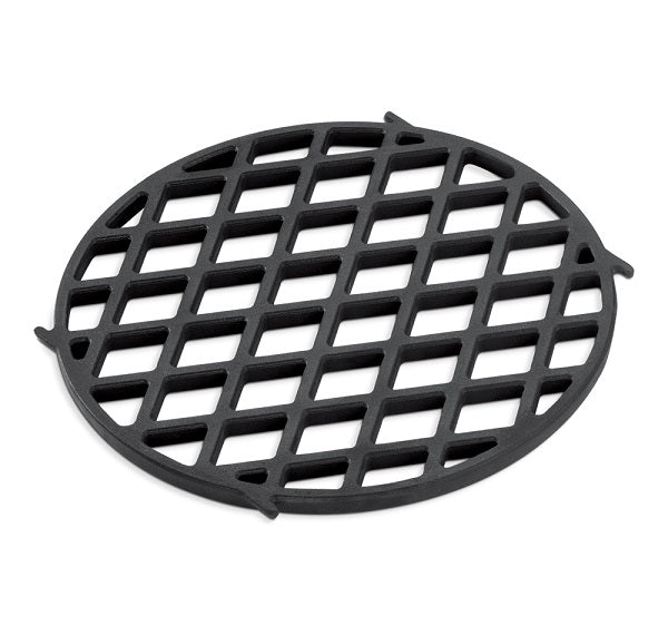 Griglia Weber rosolatura Gourmet in ghisa smaltata con superficie antiaderente per una perfetta rosolatura della carne. Accessorio Weber compatibile con sistemi BBQ Gourmet per risultati professionali. | Dematteis.it